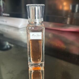 Dior Miss Dior Eau de Toilette with Warm Amber Tone